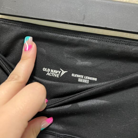 Old Navy Active Elevate Leggings Go-Dry Black Camouflage Print Athleisure Size S - Picture 6 of 7